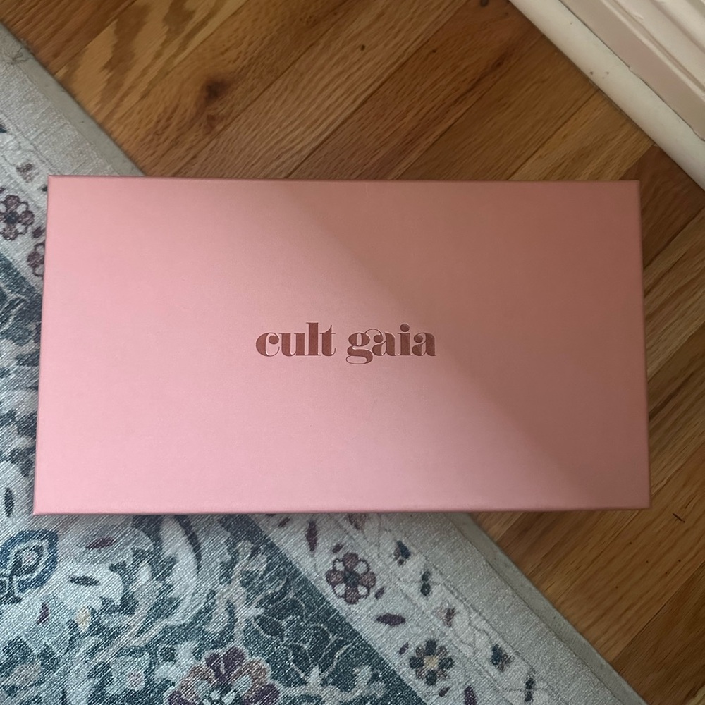 White Caldera Clutch - Cult Gaia - Picture 3 of 9